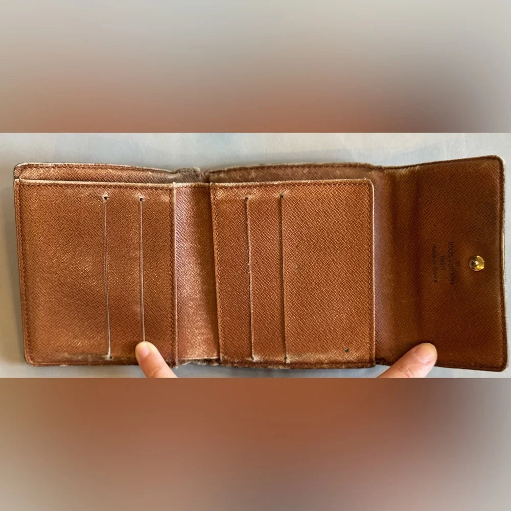 👛 Louis Vuitton Brown Monogram Elise Compact Wallet - Picture 8 of 15